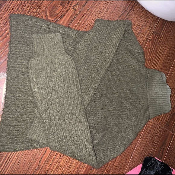 SWEATER - Picture 3 of 3